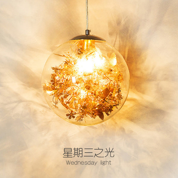 Modern minimalist creative glass ball chandelier Nordic personality art Bedroom restaurant Dining table Bar single head chandelier