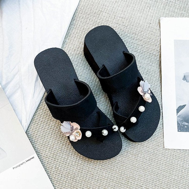 Flower thong sandals, summer outerwear, fairy style, 2024 new fashion pearl women's sandals, thick soleplatform shoes, trendy