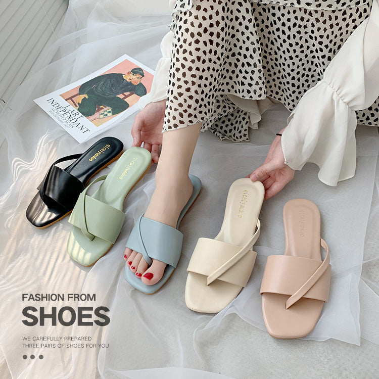 Slippers women's 2020 new summer fashion outer wear flip-flops sandals Korean version women's shoes flat-soled soft-soled toe beach shoes