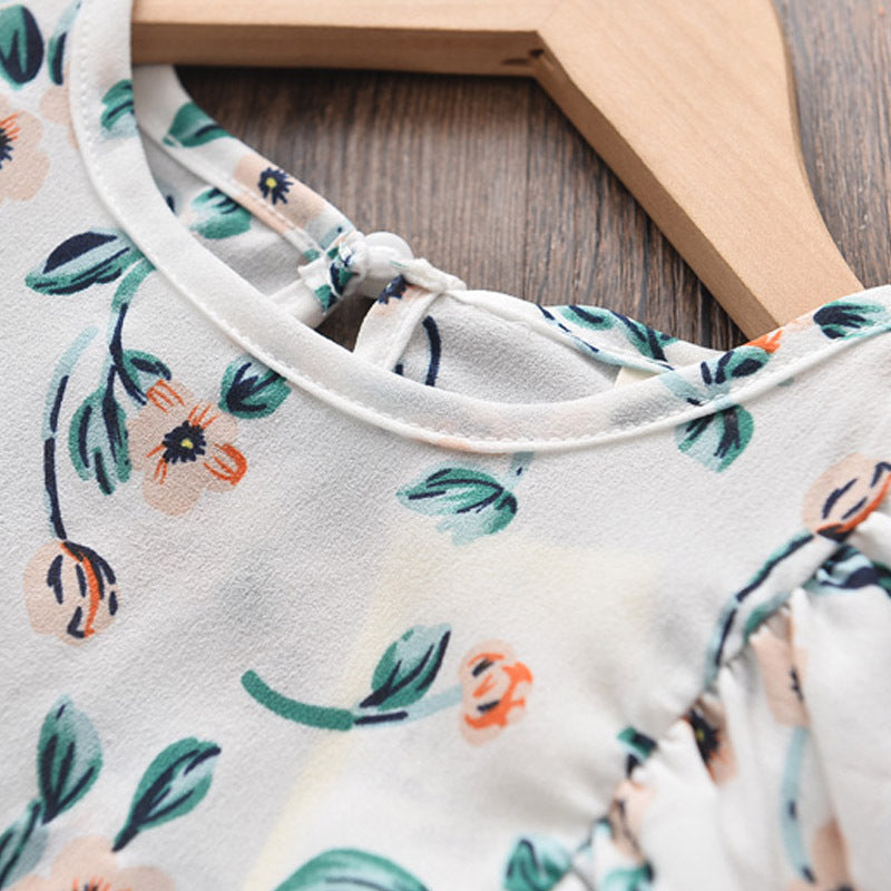 Summer korean style girls' outfit: flutter sleeve floral print top + loose solid color shorts two-piece set
