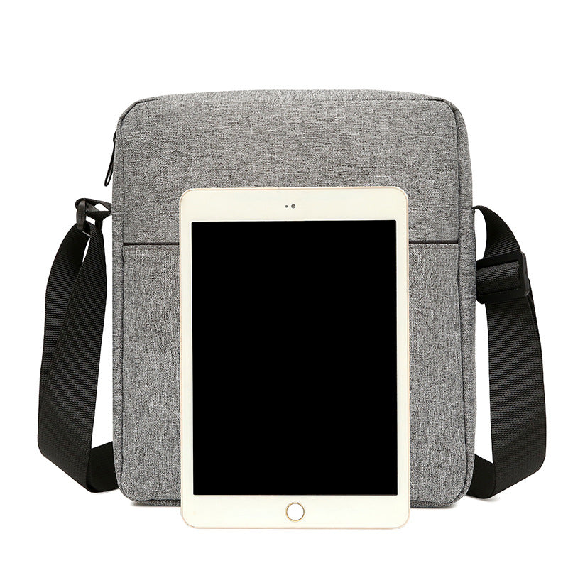 Foreign trade new men's casual shoulder bag simple wear-resistant anti-splashing messenger bag outdoor travel portable small square bag