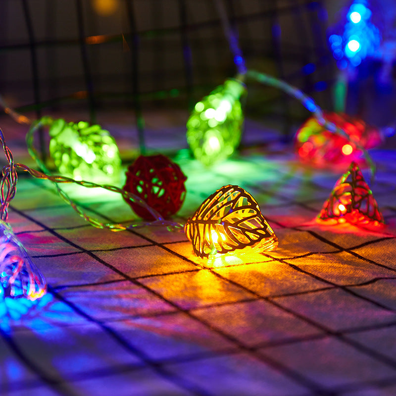 Cross-border new products led wrought iron gold leaf light string hollow gold leaf string light Christmas light decorative lights flashing lights