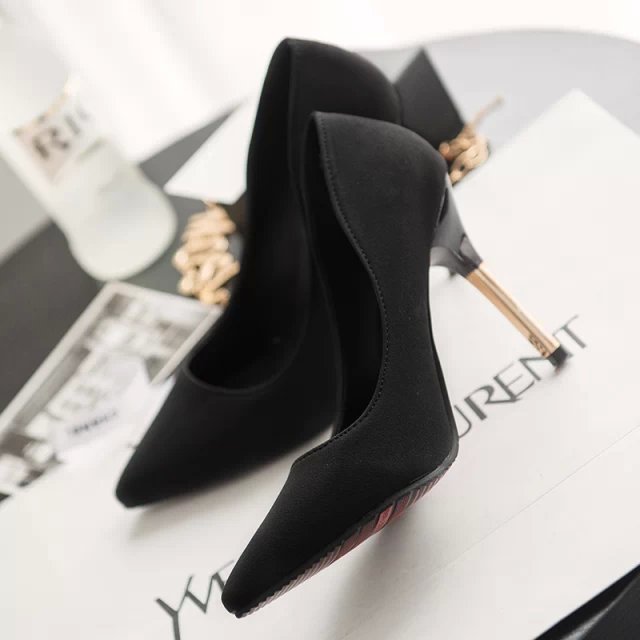 2018 autumn women's shoes new European and American fashion sexy shallow mouth women's single shoes nightclub pointed high heels manufacturers wholesale