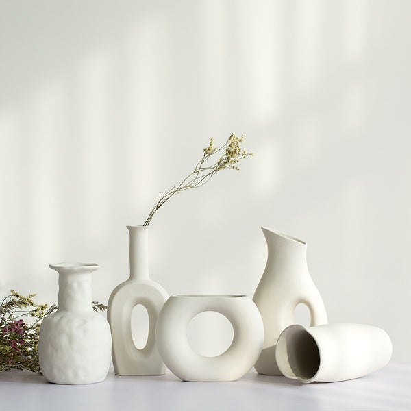 White ceramic vase dried flowers small fresh living room flower arrangement Gypsy star dining table home decoration ornament manufacturers wholesale
