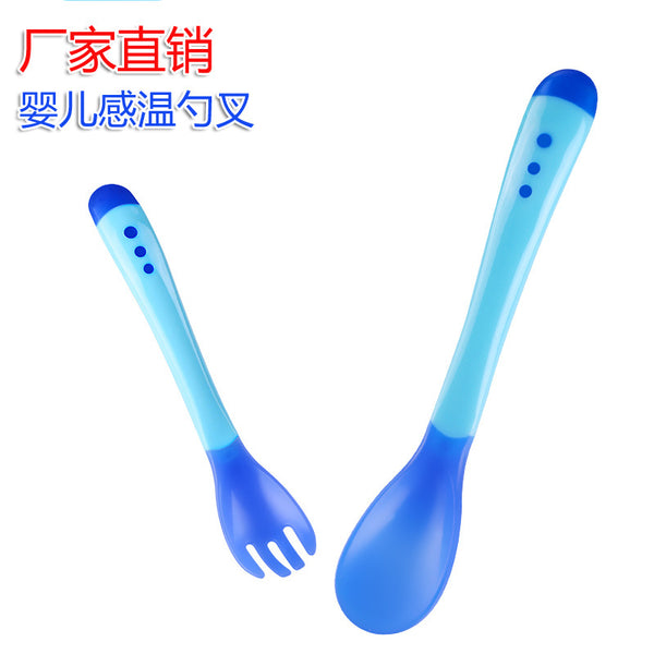 Factory direct sales baby temperature-sensing spoon, baby soft head spoon feeding medicine spoon temperature-sensing spoon color-changing spoon and fork wholesale