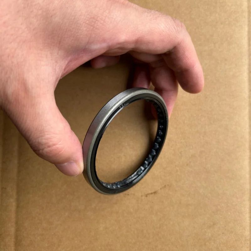 24xzb-01090 dongfeng commercial vehicles 13-ton rear axle oil seal 13t