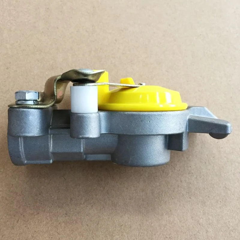 Howo shacman new strong and durable replacement yellow az9100369009 truck trailer control connector