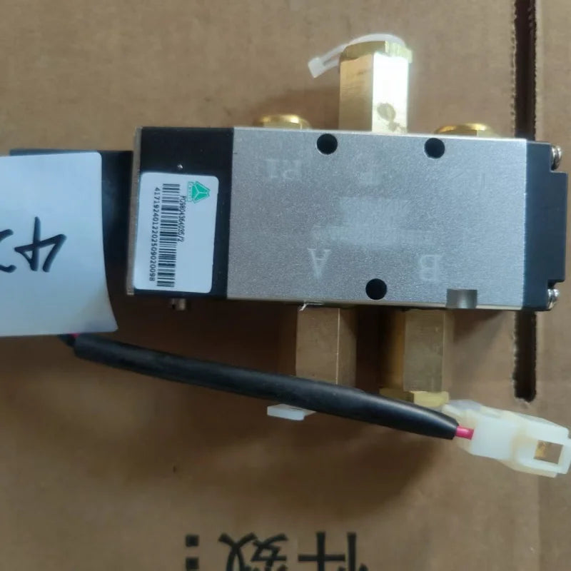 Sinotruk original homan h3 two-position five-way solenoid valve fg9804364035 24v
