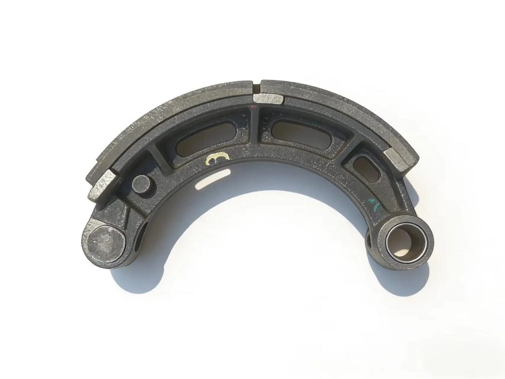 Sinotruk howo spare parts 1104330200039 front brake shoes