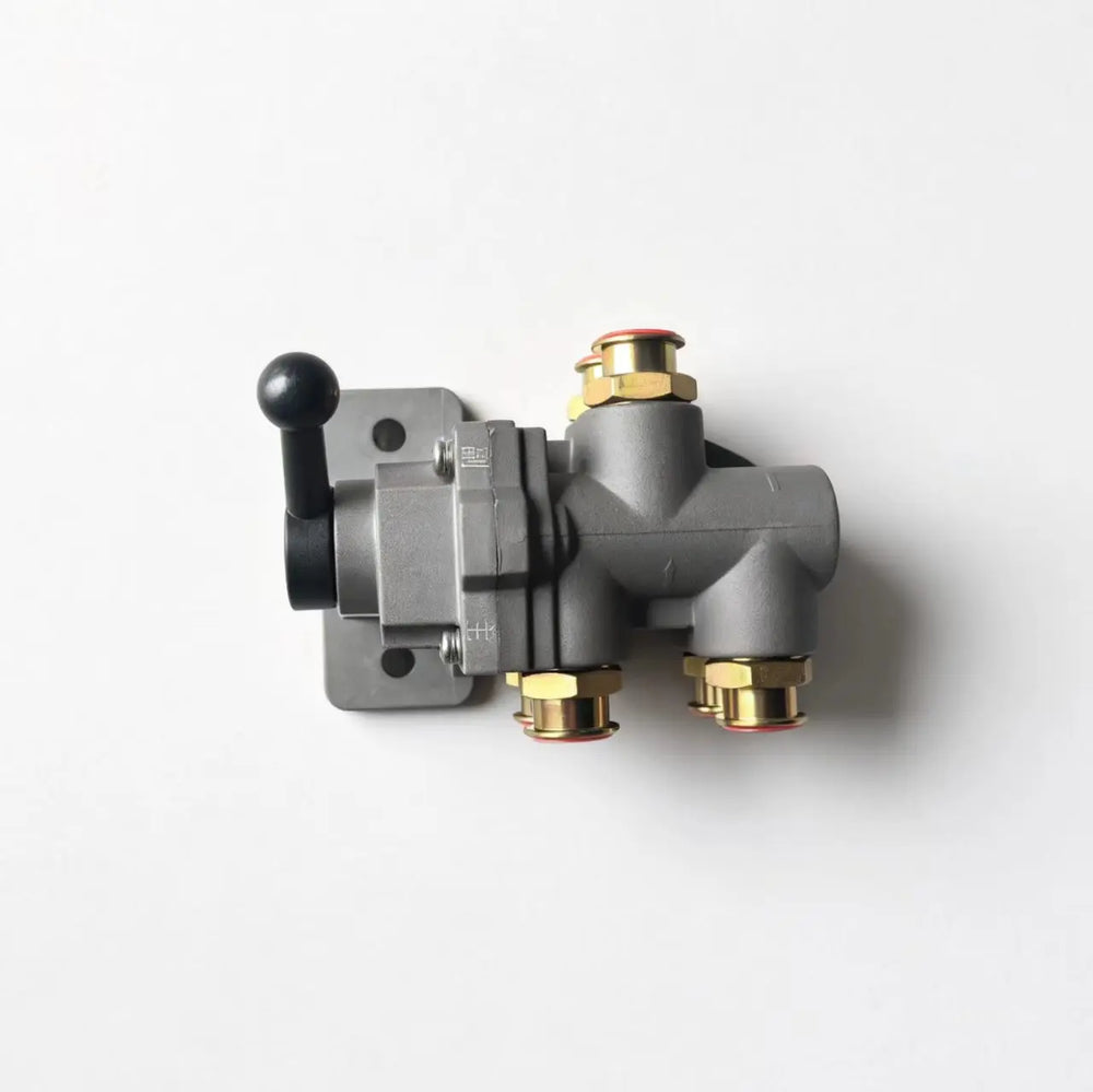 Sinotruk howo truck spare parts wg9925550872 oil tank electric steering valve