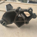 Sinotruk howo n7b front spring rear left bracket wg9525523137