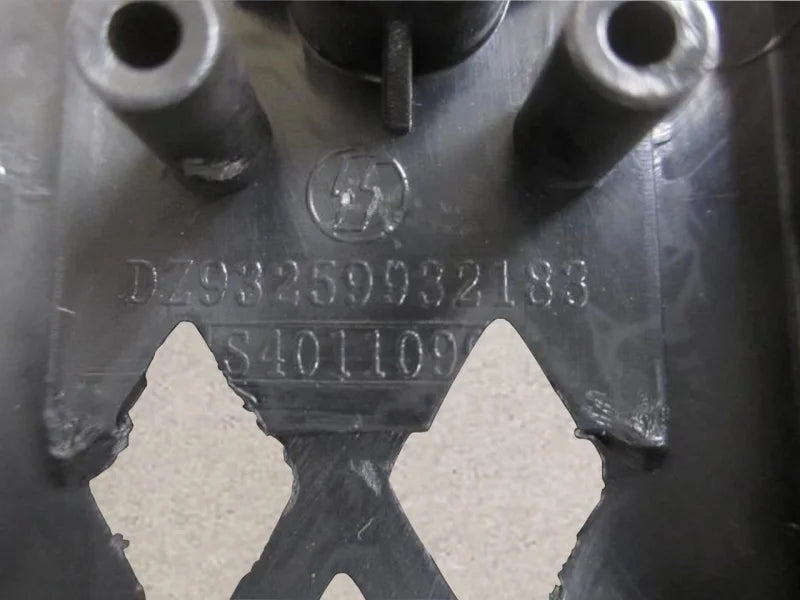 Dz93259932183 shacman f3000 iron bumper middle deflector
