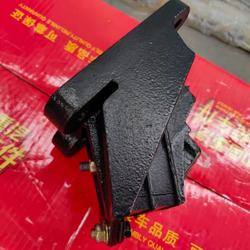 Wg9725590630 howo t5g truck front engine rubber support