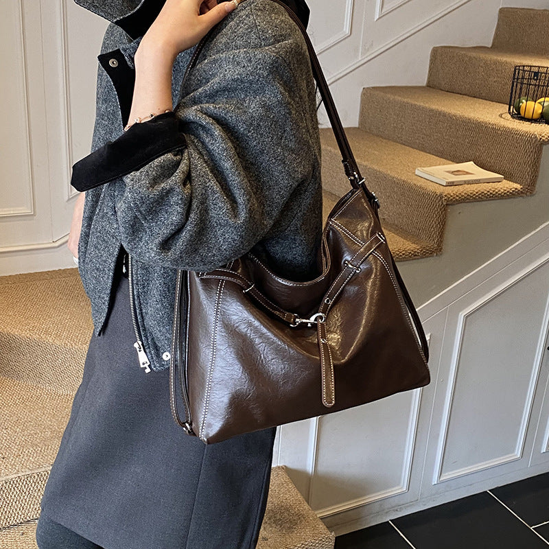 High-end retro women's backpack 2025new arrivaltrendyfall and wintereasiest for matchlarge capacitywork clothing shoulder tote bag