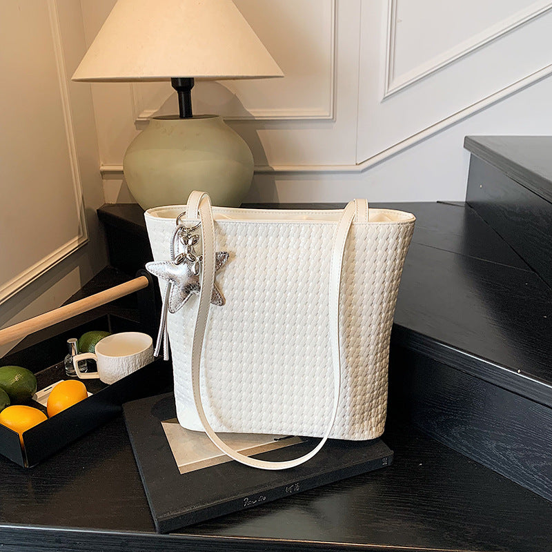 Cross-border popular bags this year, women's large-capacity 2025 new summer versatile casual shoulder messenger bag bucket bag