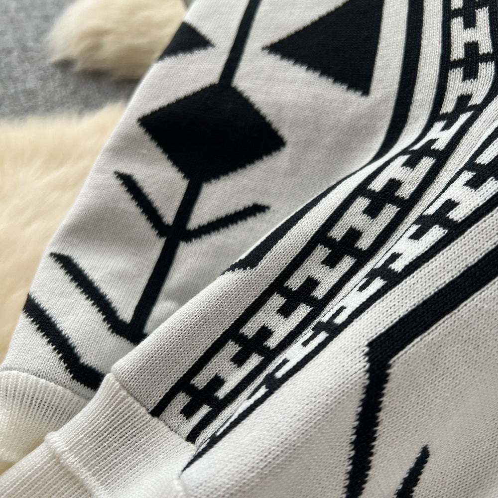 Vintage ethnic print v-neck knit dress - women's summer slim fit, figure-flattering, elegant & chic maxi dress