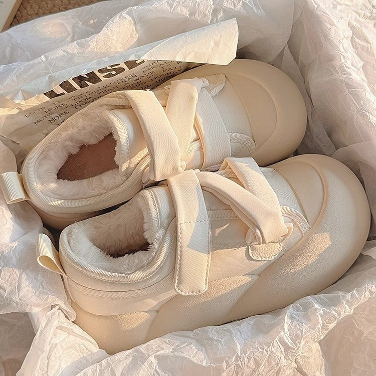2025 winter new fleece-lined white sneakers: ins-style slip-ons, versatile, warm, and unique casual shoes for women