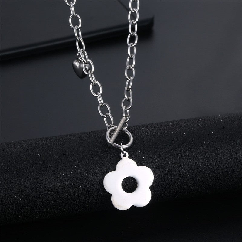 Titanium steel texture flower pendant female trendy casual disco high-end texture clavicle chain necklace sweater chain necklace