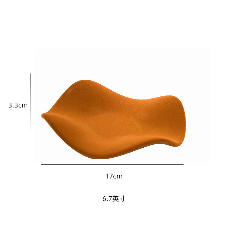 Personalized creative desktop storage ornaments ceramic asymmetrical plate high-looking entrance jewelry key storage display plate
