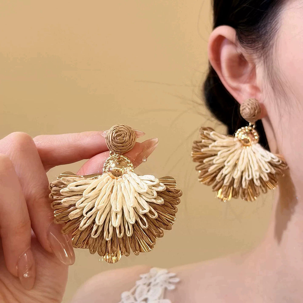 Spring break style white floral earrings - unique dopamine studs, niche design, versatile earrings