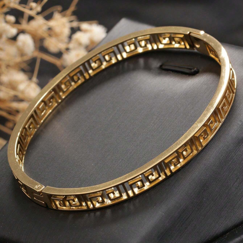 Great wall pattern stainless steel bracelet women's retro palace style ins niche design accessible luxury classy sense of design bracelet