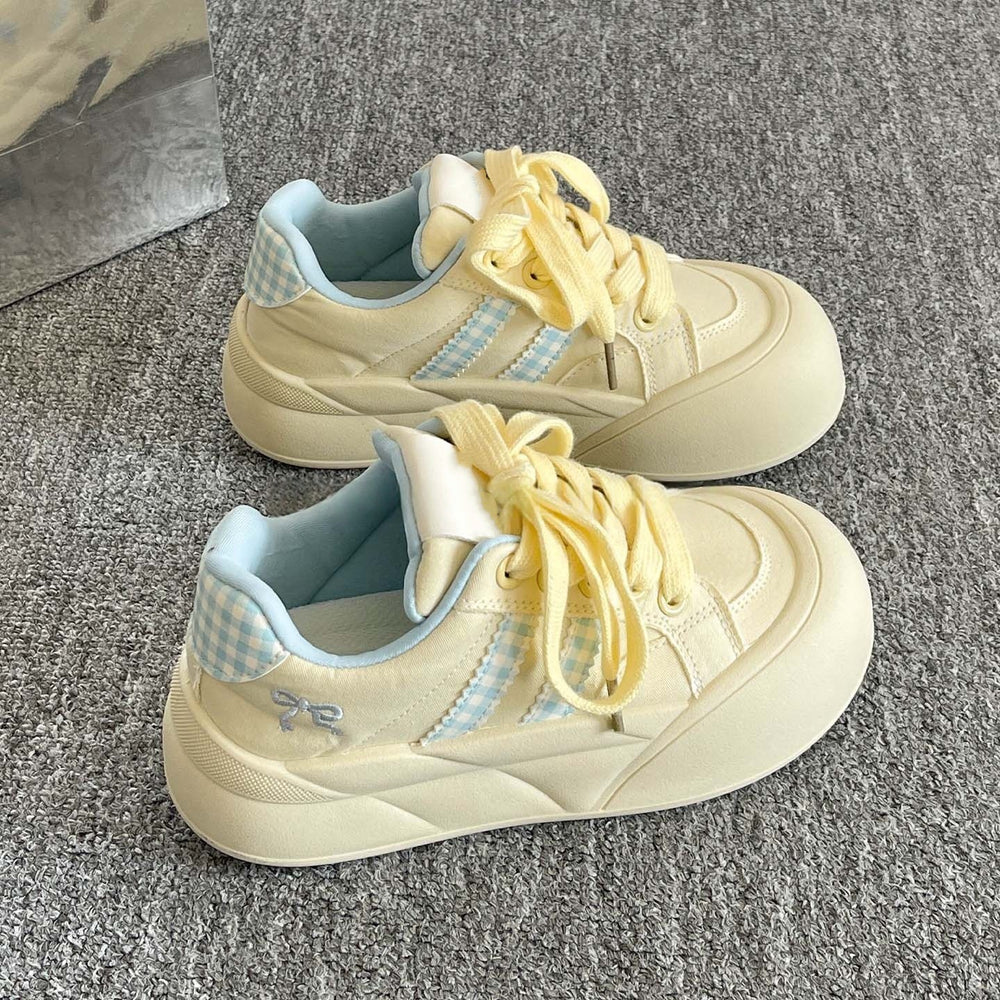 Autumcasual sneakers for women 2026new arrivalthick solewhite shoes with skirt thin canvas shoes niche style bread shoes