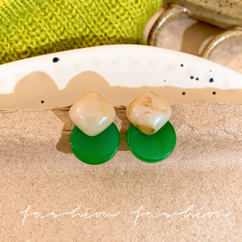 Vintage geometric deep green square stud earrings - minimalist chic, unique design, fashionable and versatile jewelry