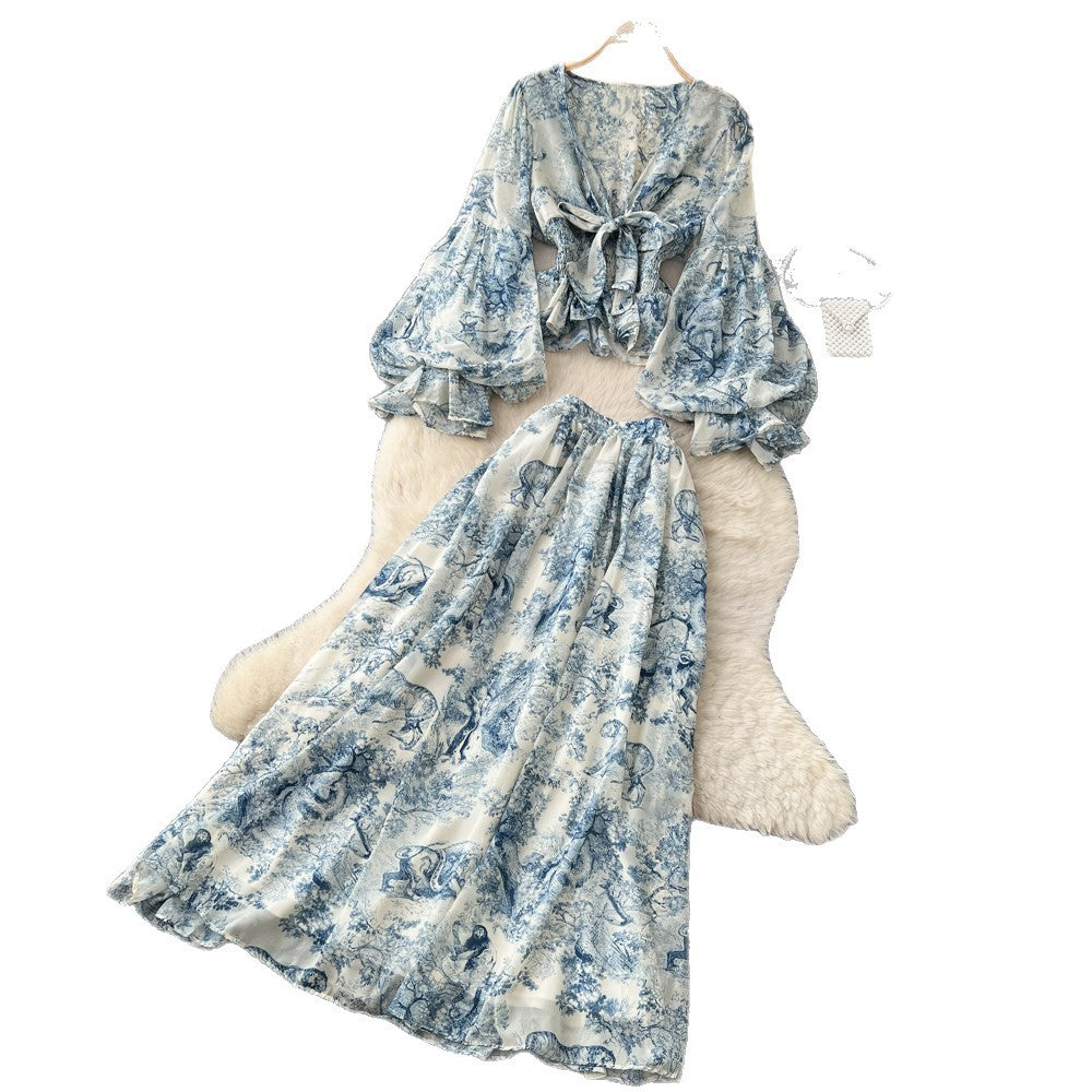 French romantic floral print two-piece set for women - autumn collection, high-end v-neck, cinched waist, mesh midi skirt outfit