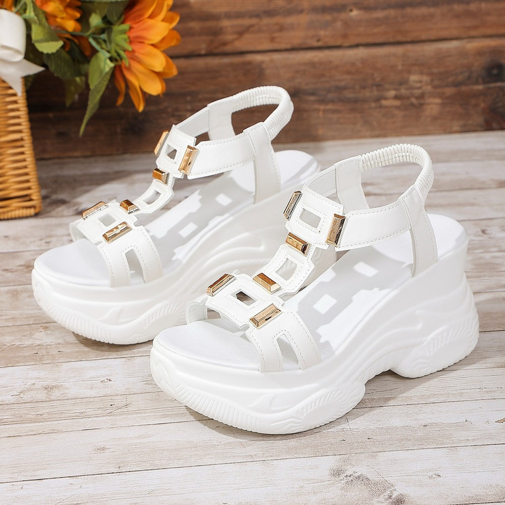 Wholesale women's plus size double buckle flat flip-flops - cross-border retro casual lightweight beach sandals