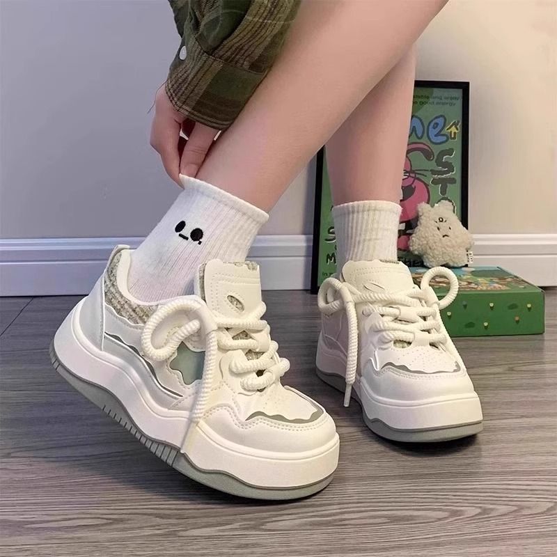 Kids' soft-soled shoes:  spring new arrivals - girls' athletic sneakers for mid-to-large children, anti-slip, fashionable skate shoes, trendy style