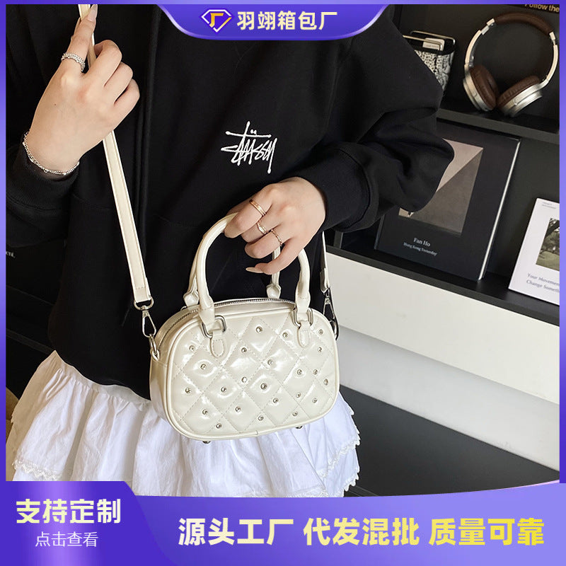 Cross-border niche design portable pillow bag women's rhombus diamond embroidered thread small square bag trendy new fashion messenger bag