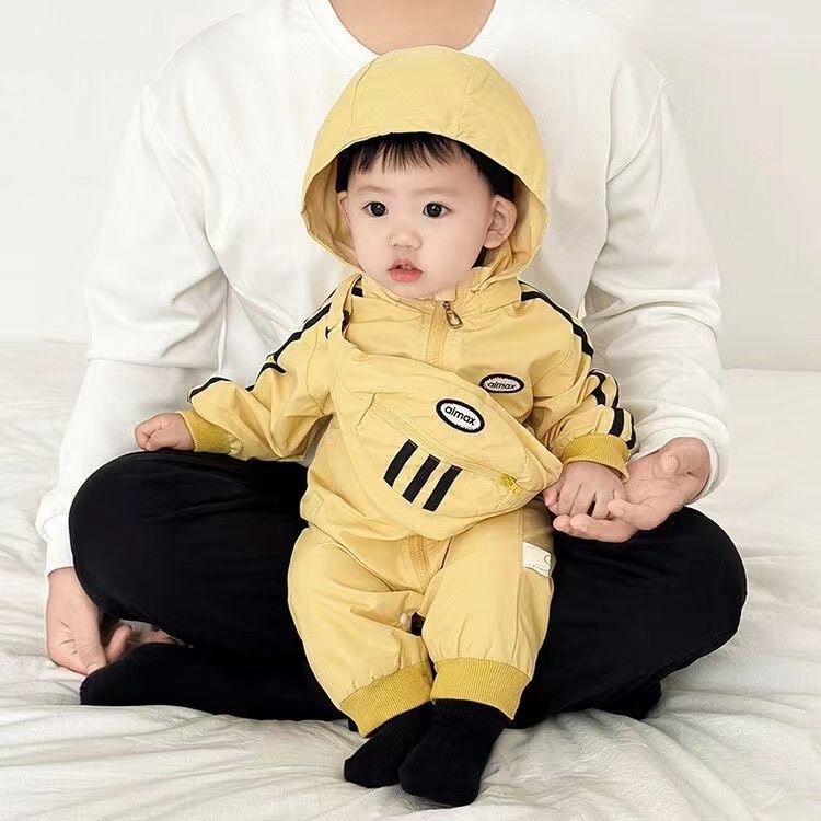New autumn baby clothes: stylish rompers for baby boys, cute backpack rompers, spring/autumn outings, trendy styles