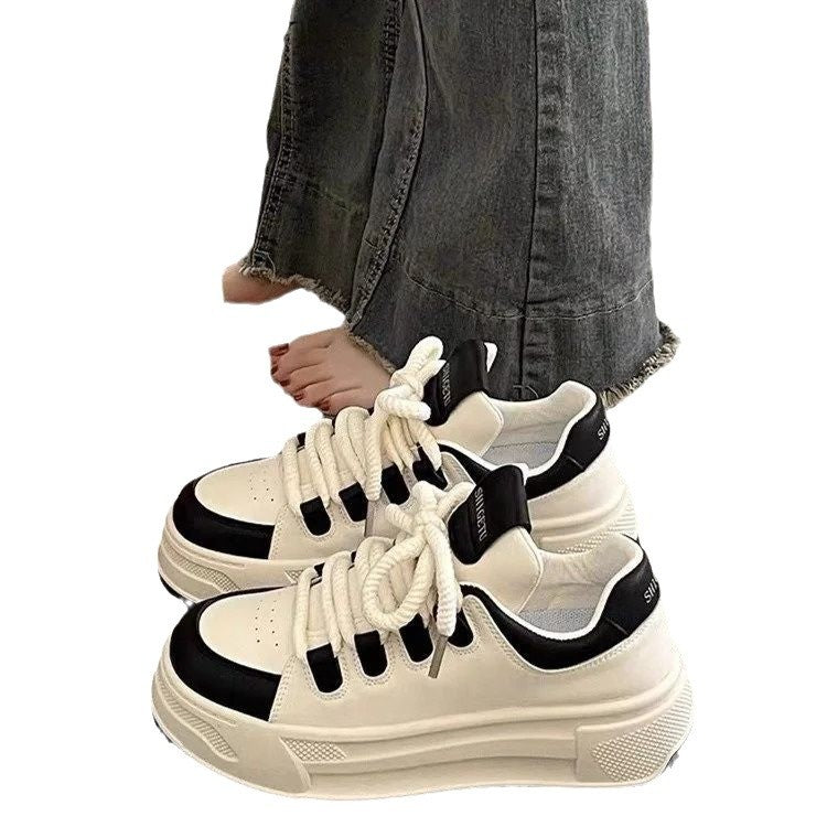 2024 new spring white shoes female explosion Internet celebrity thick sole heightening super fire light leisure sports board shoes student