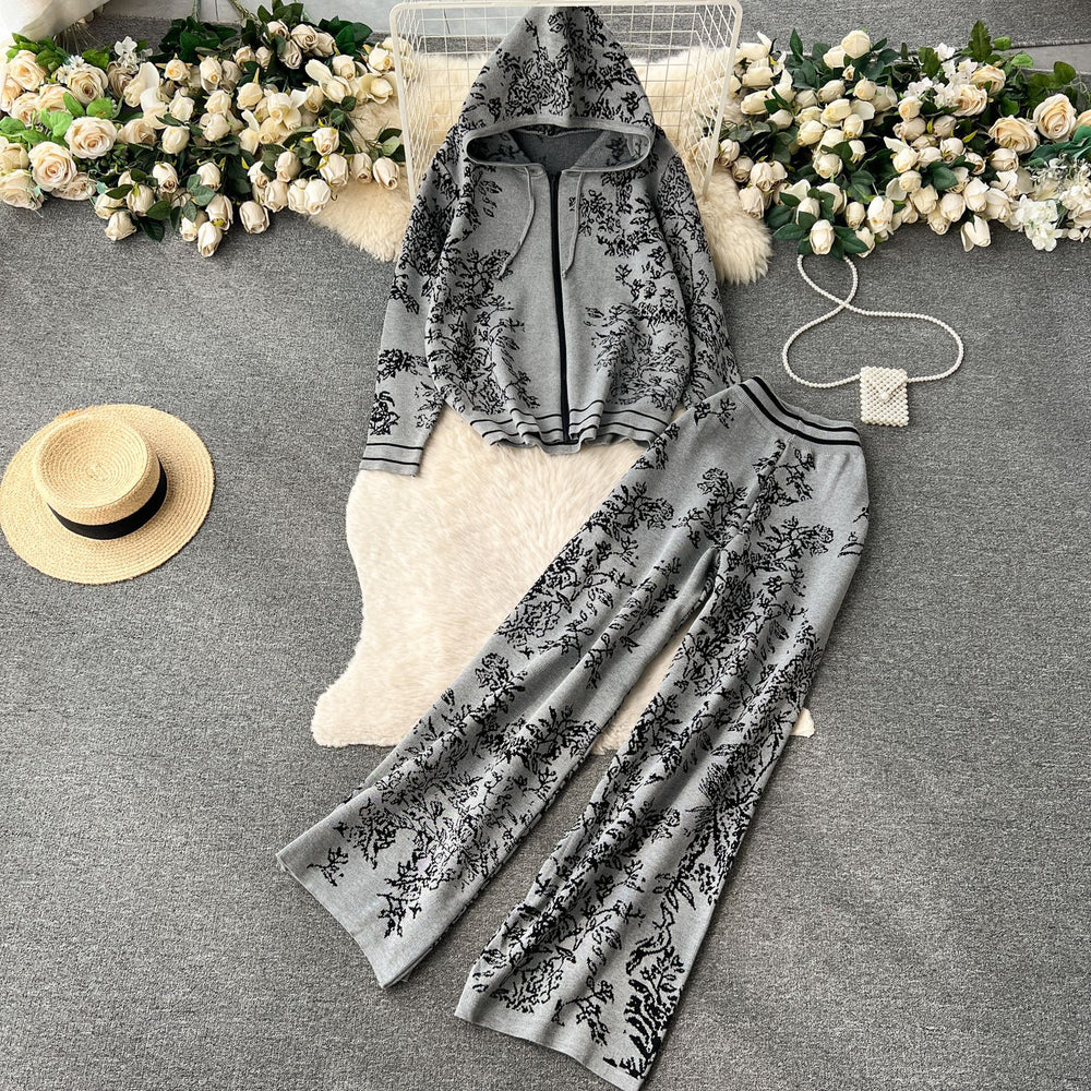 Casual fashion sporty age-defying knit two-piece set for women: premium printed hooded sweater and high-waisted wide-leg pants