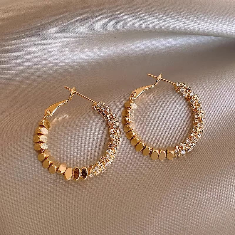2025 hot-selling luxury-inspired pearl and floral earrings: korean-style tassel, high-end, fashionable, and elegant studs and dangles