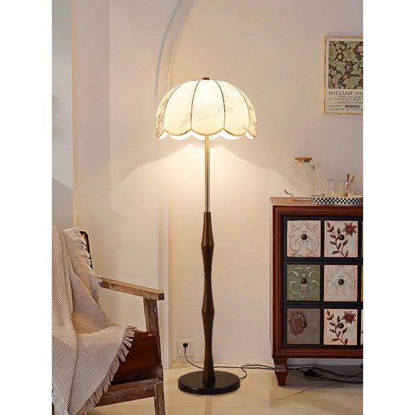 French medieval atmosphere table lamp fabric living room bedroom bedside table study retro nostalgic decoration solid wood lamp 1