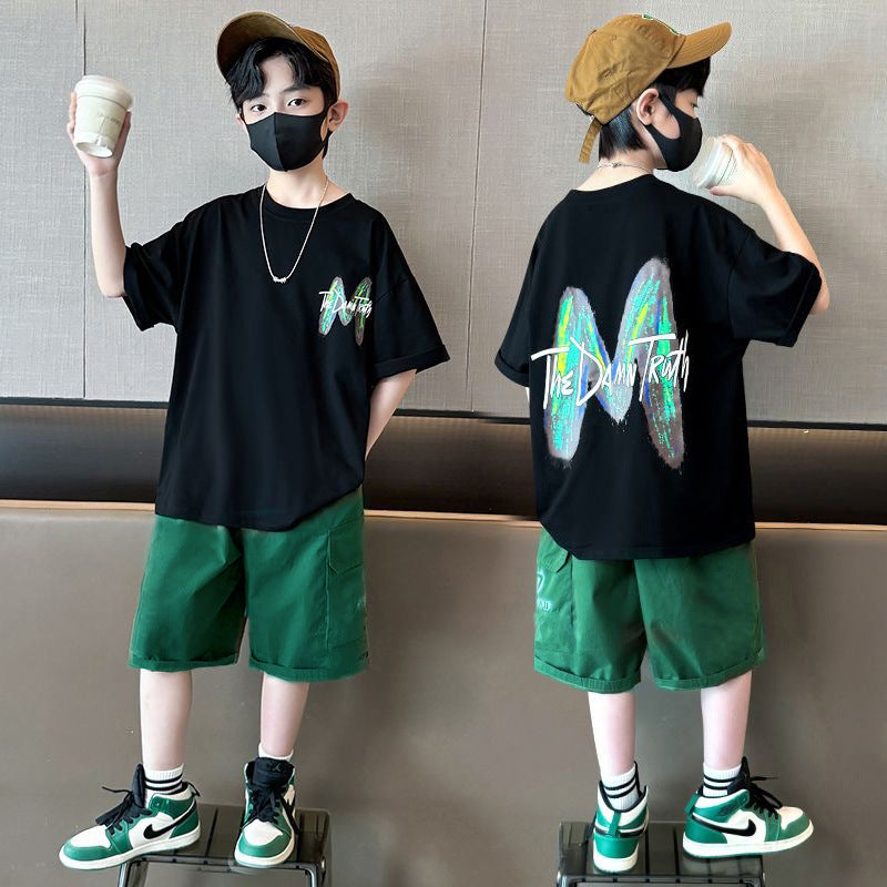 Boys' summer collection : new summer short-sleeve sets for mid-to-large children - cool, stylish, and trendy summer outfits for your little maverick