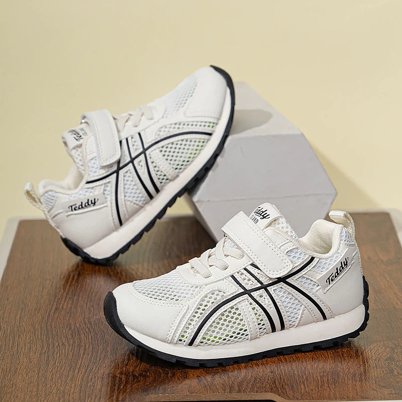 summer new kids' soft-soled sneakers: boys' anti-slip athletic shoes, lightweight running shoes for mid-to-large children, and aglet shoes