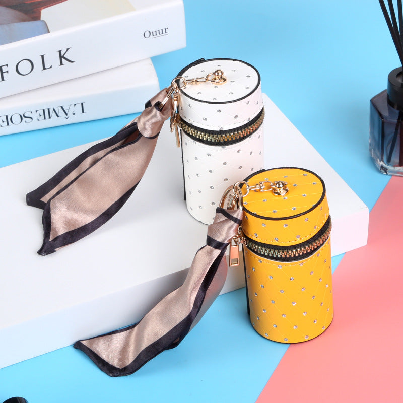 High luxury change bag, pendant, earphone bag, lipstick, mini keychain bag, retro bucket mouth red envelope, simple pendant bag.