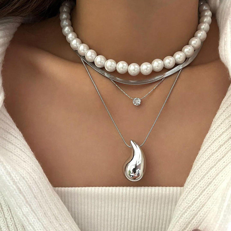 European and american cross-border e-commerce new jewelry exaggerated pearl layered necklace personalized irregular alloy diamond pendant for women
