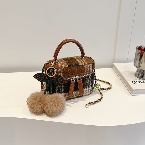 This year's popular niche woolen handbag bag 2025 new women's bag versatile chain messenger bag mini bucket bag