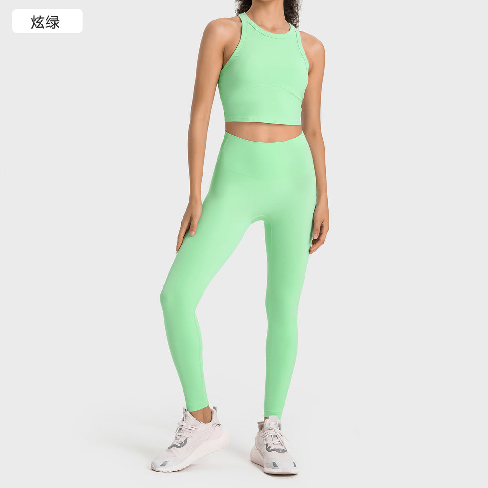 High-stretch yoga capris with built-in bra and shockproof sports top - professional training yoga fitness set for women