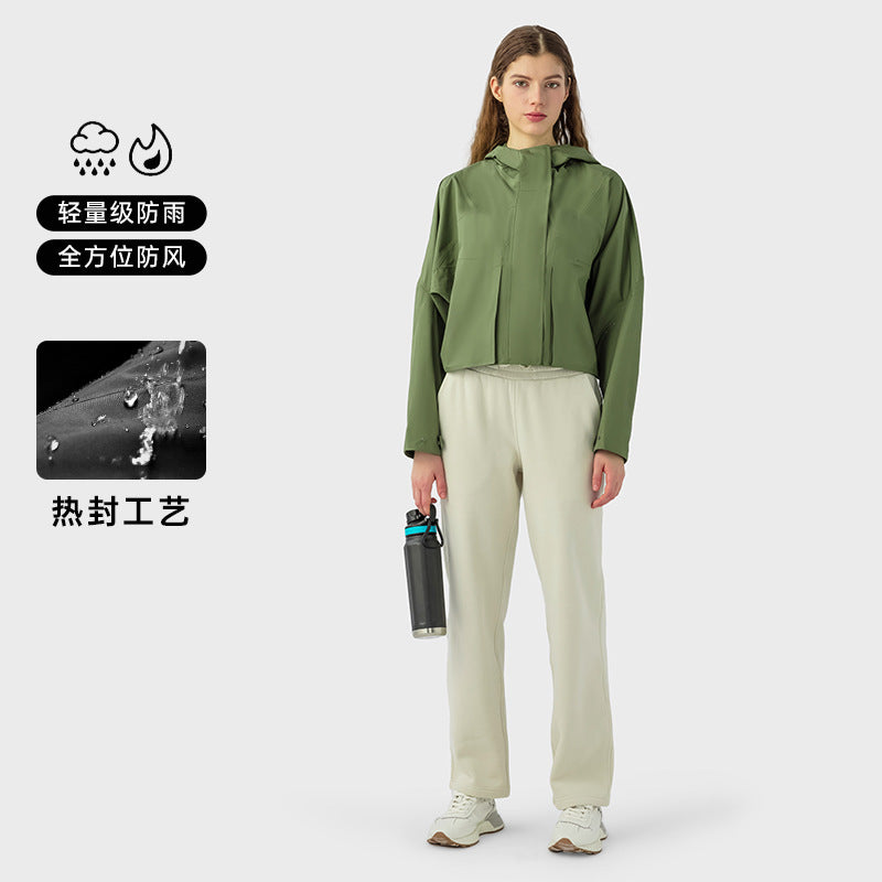 Sbs zipper waterproof windproof breathable hiking jacket women's short hooded outdoor mountaineering jacket daw013