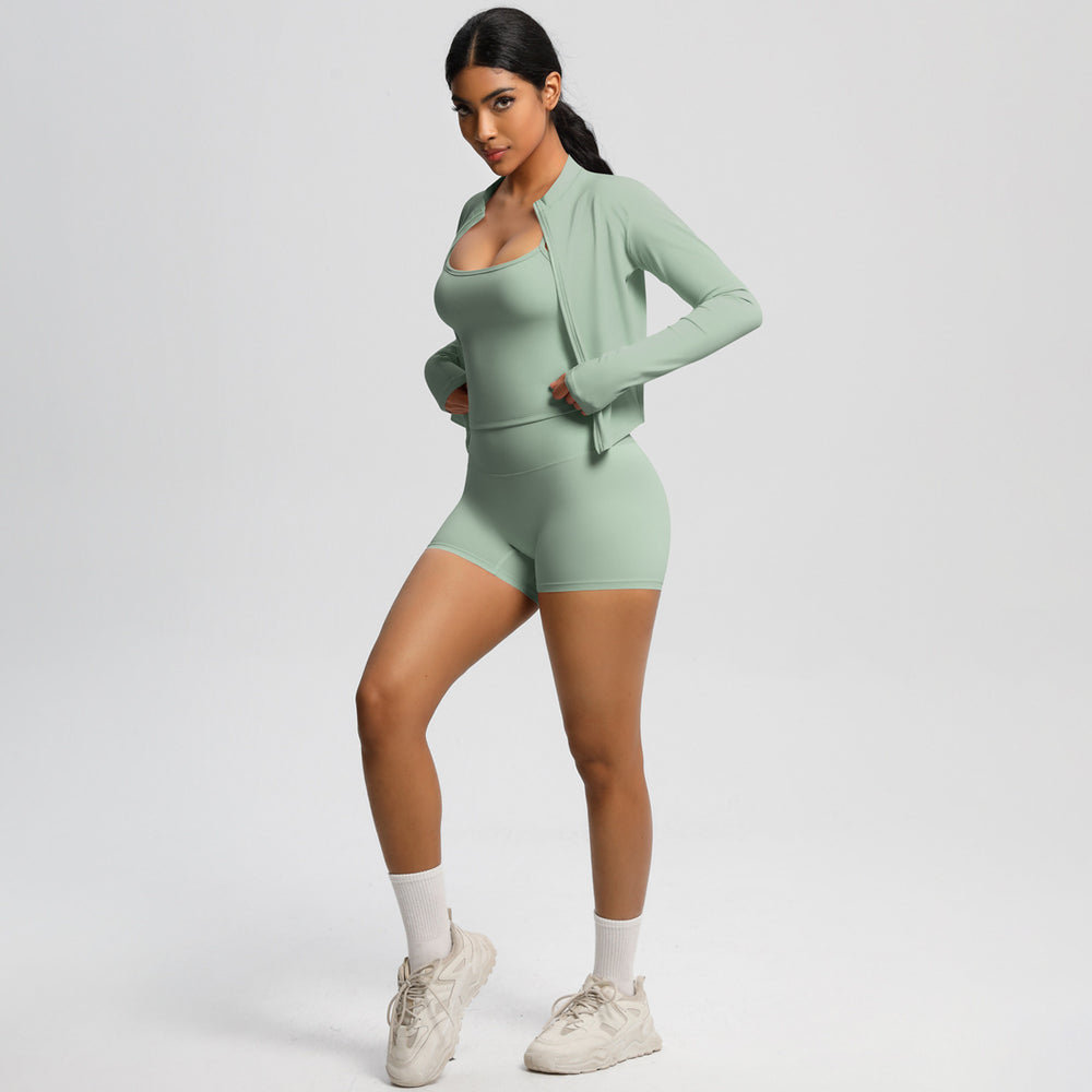 High-waisted, form-fitting, brushed yoga set. european and american style, "naked feel" quick-dry fitness outfit. three-piece set for outdoor leisure, running, and sports