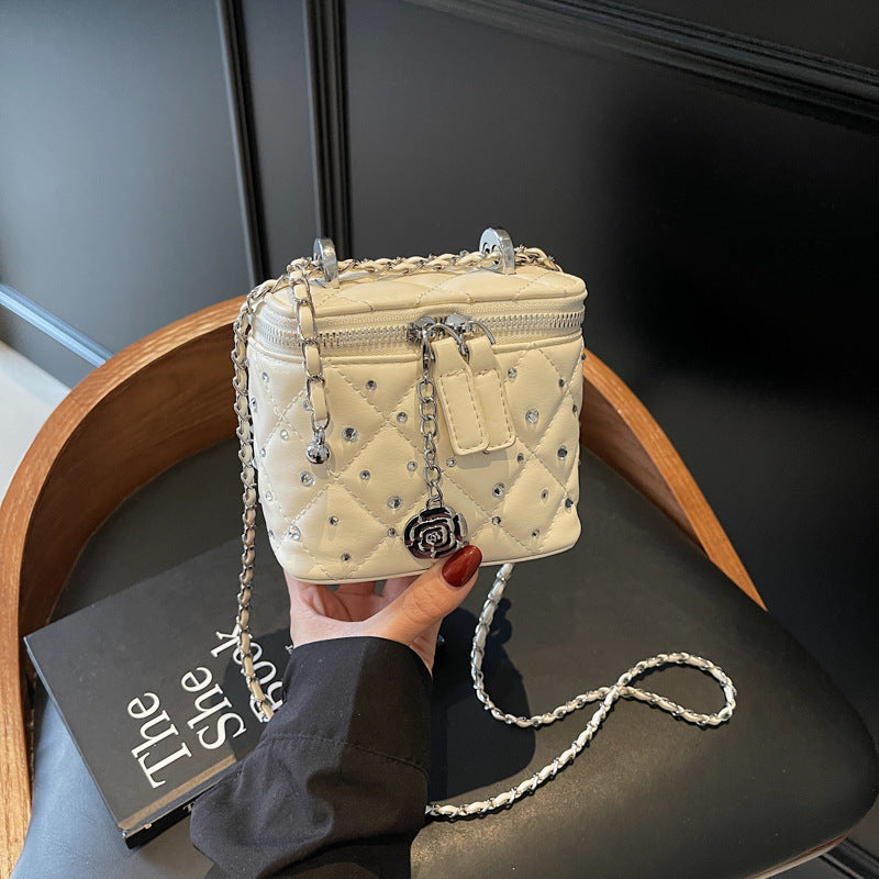 Korean version of fashionable Xiaoxiangfeng diamond chain bag women's 2025 new box small square bag premium versatile messenger bag