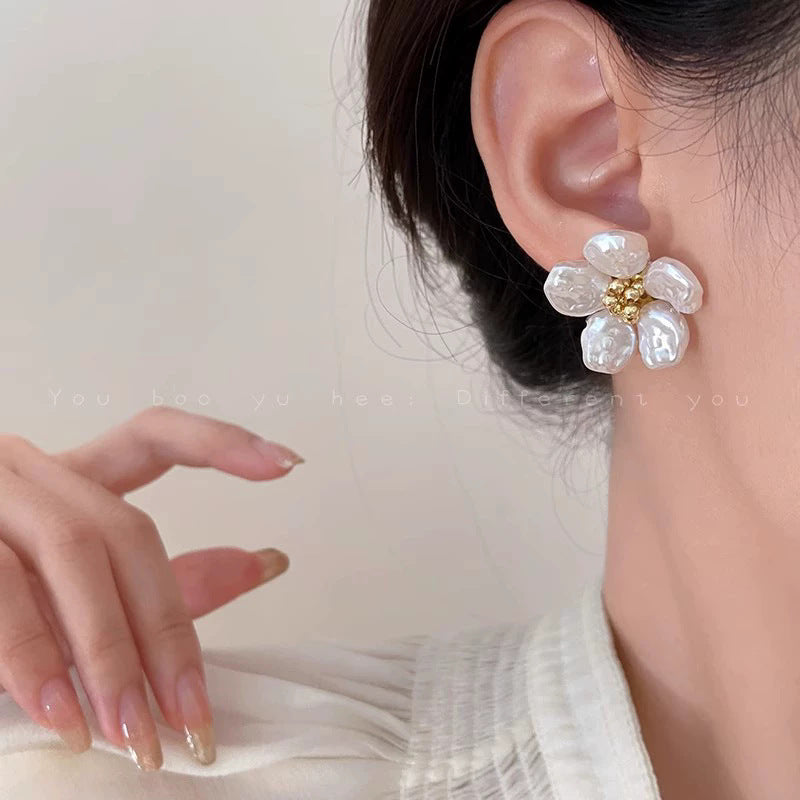 Spring break style white floral earrings - unique dopamine studs, niche design, versatile earrings