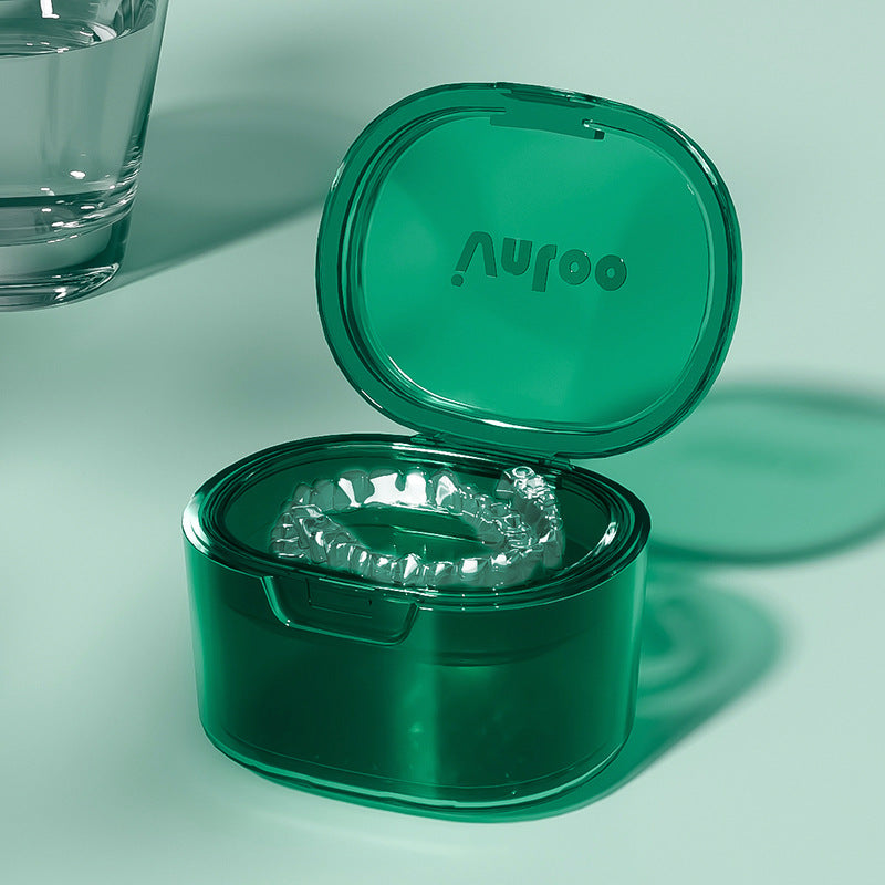 Xinle, double-layer hollow drainable braces storage box, portable orthodontic retainer cleaning box with cover