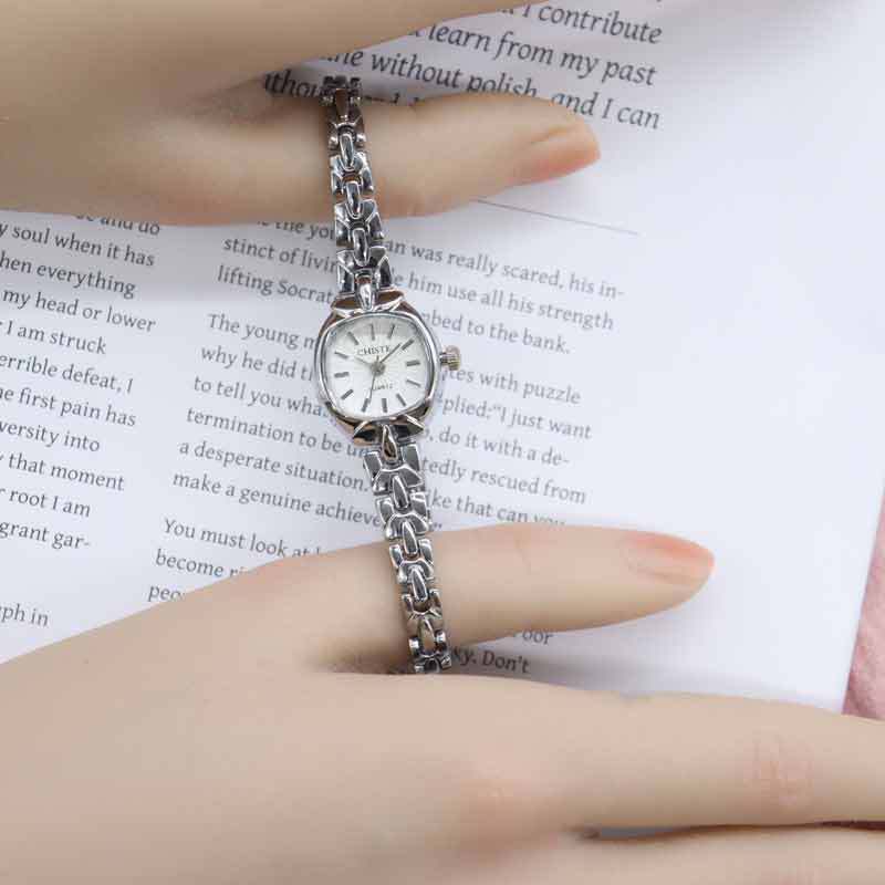 Cast niche high-end bracelet watch easiest for match small sugar cube alloy watch women's waterproof quartz watch wholesale