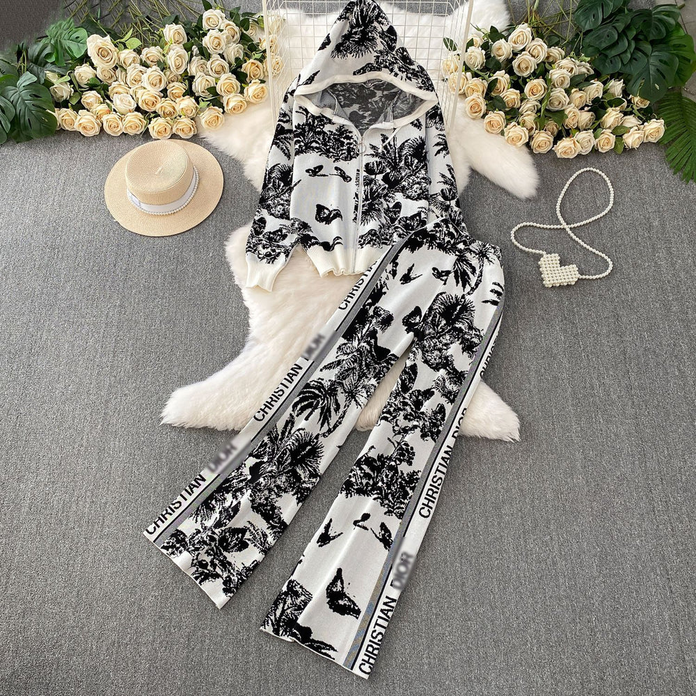 Trendy printed outfit set for women: winter casual zip-up hooded knit sweatshirt jacket with high-waisted, slimming wide-leg pants
