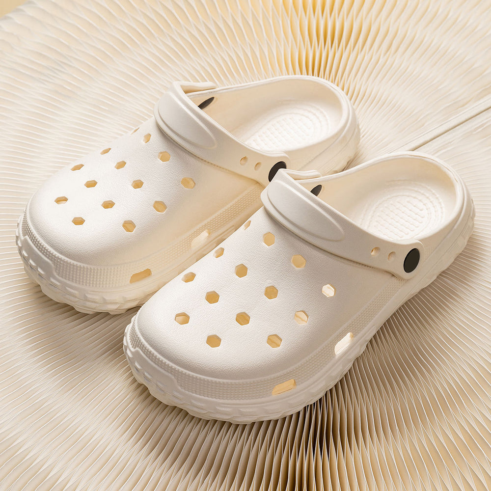 Collection of croc shoes eva croc shoes men's 2025 new beach anti-odor stomping on shit slippers women's summer outer